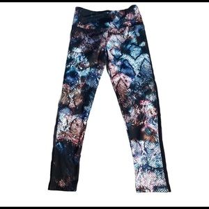 Strut-This Yoga Legging